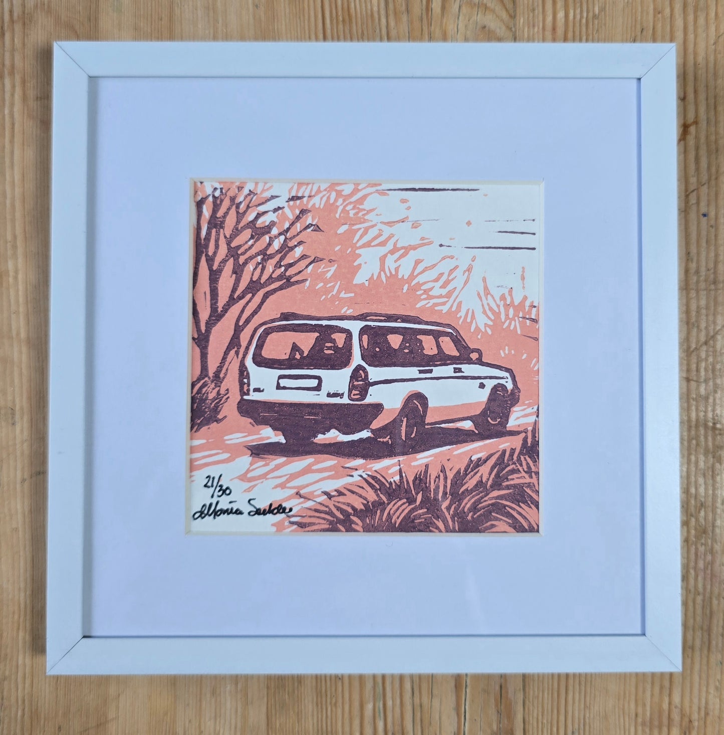 Innrammet Linosnitt - Volvo 240 Stasjonsvogn (Nummerert 21/30)