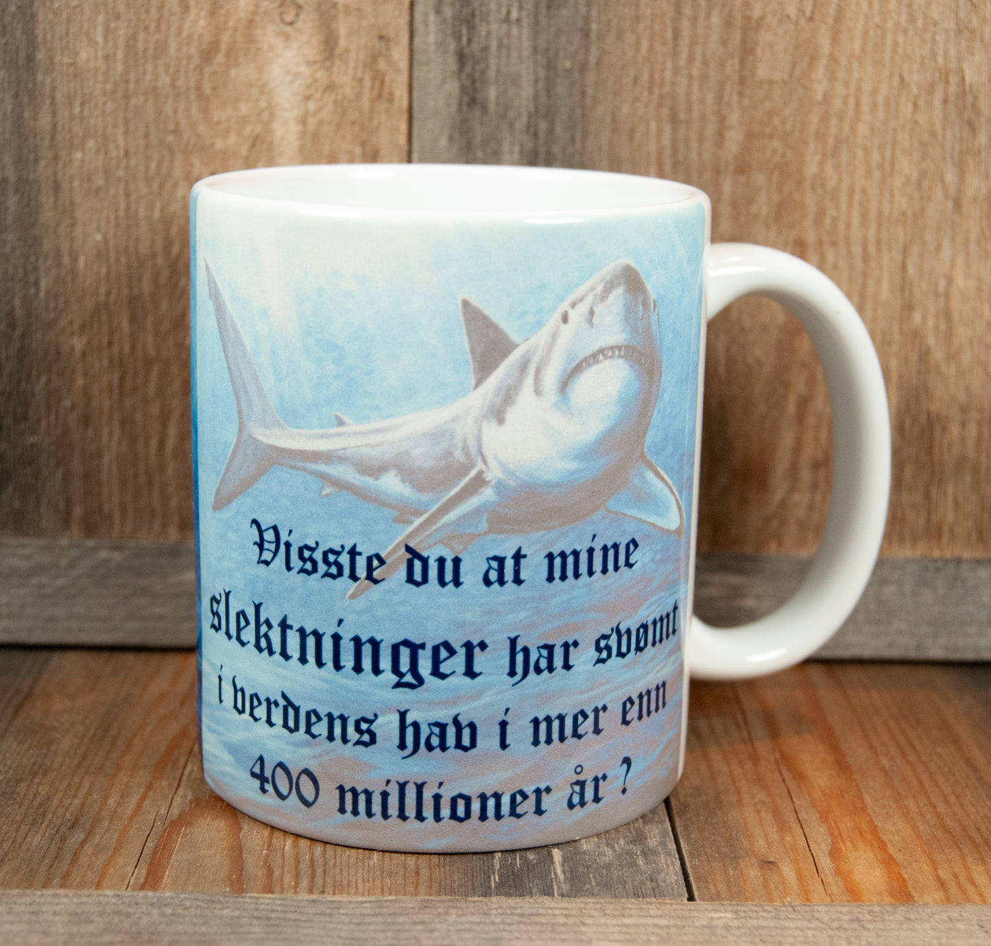 Kunstkopp 'Hai på deg' - Hvit med Hvithaimotiv